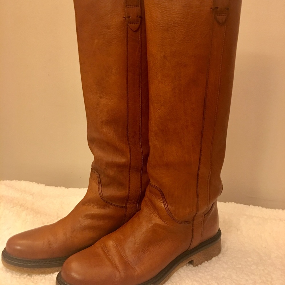Letter Boots - Picture 4 of 6